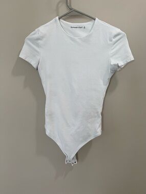 Abercrombie & Fitch White Crew Neck Tee